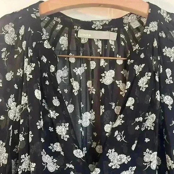 Vince Calico Floral Silk Blouse Size L - Picture 6 of 10